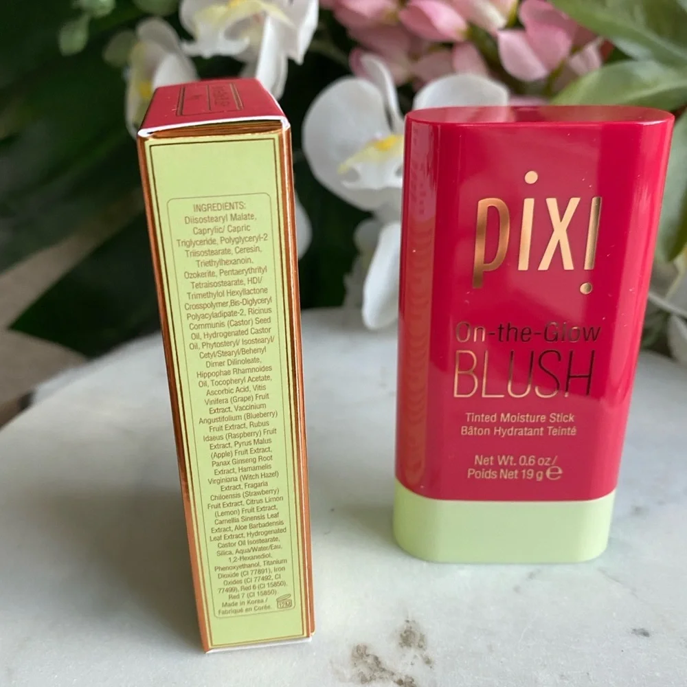 NIB Pixi On-the-Glow Blush Stick in Ruby - Strawberry Red